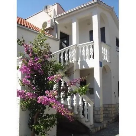 Apartment Nada Petrcane