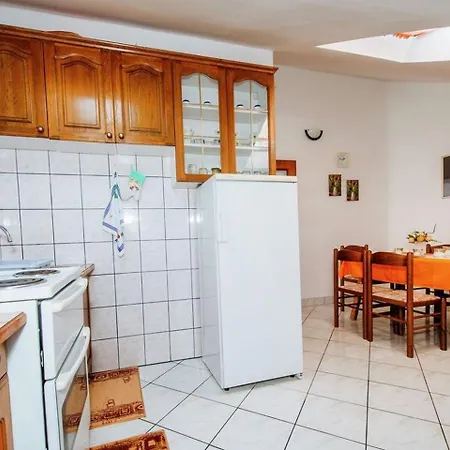 Nada Apartment Petrcane